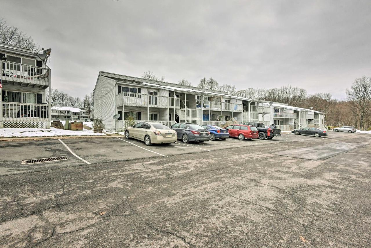 Mount Pocono Condo With Balcony, Near Mt Airy Casino Exterior foto